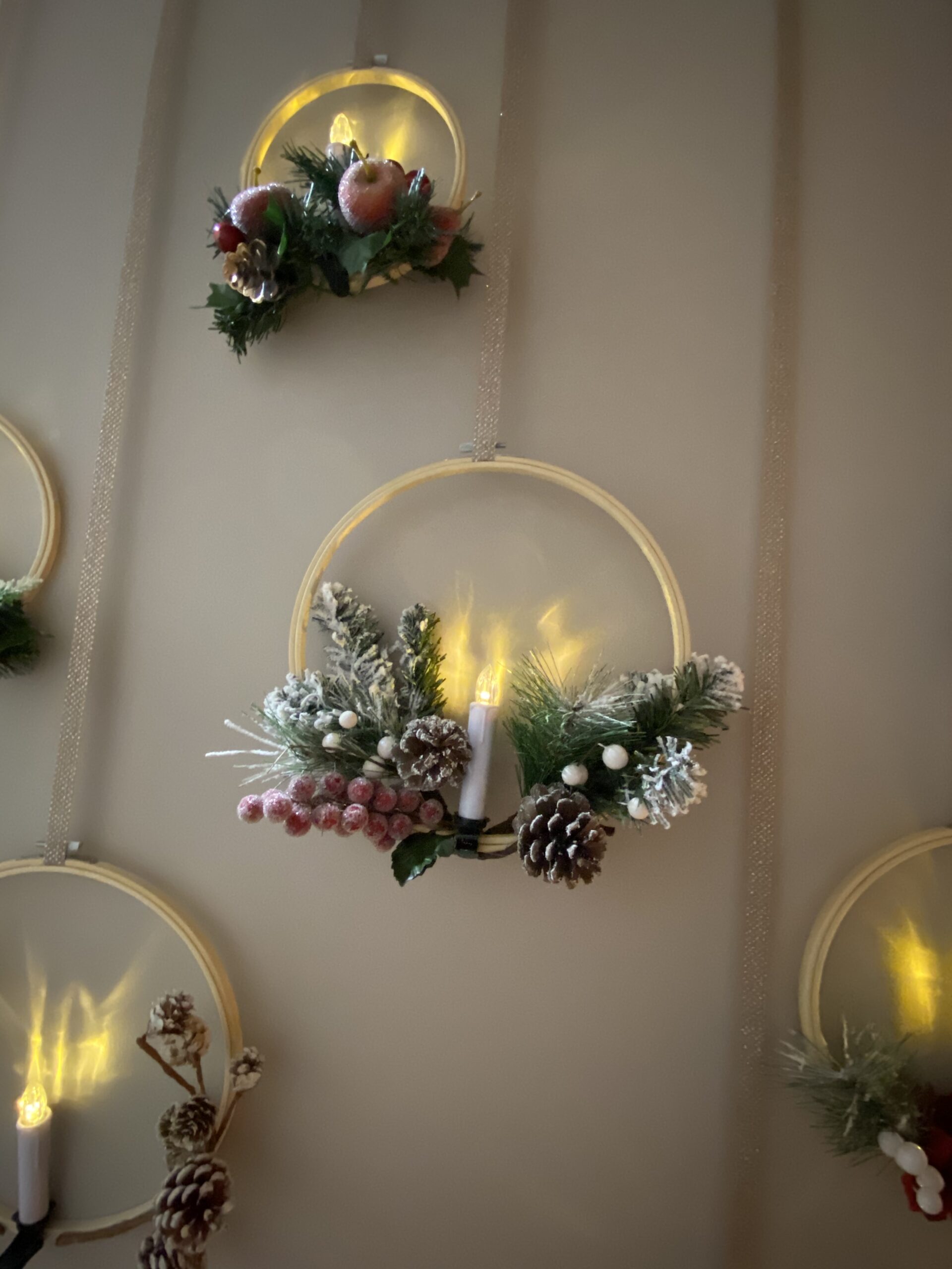 DIY Christmas wall decor » A Home, Decor, and DIY Blog